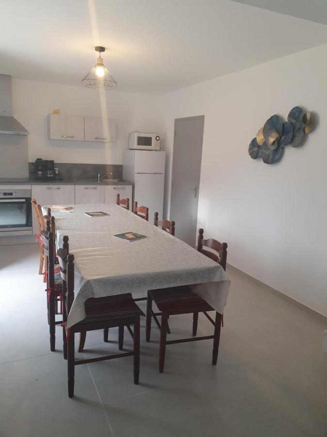 Les Trois Abeilles Apartment